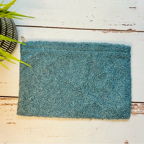 Ulta Beauty Handbags - 💥Ulta Beauty | Teal Shag Fleece Cosmetics Pouch 💥